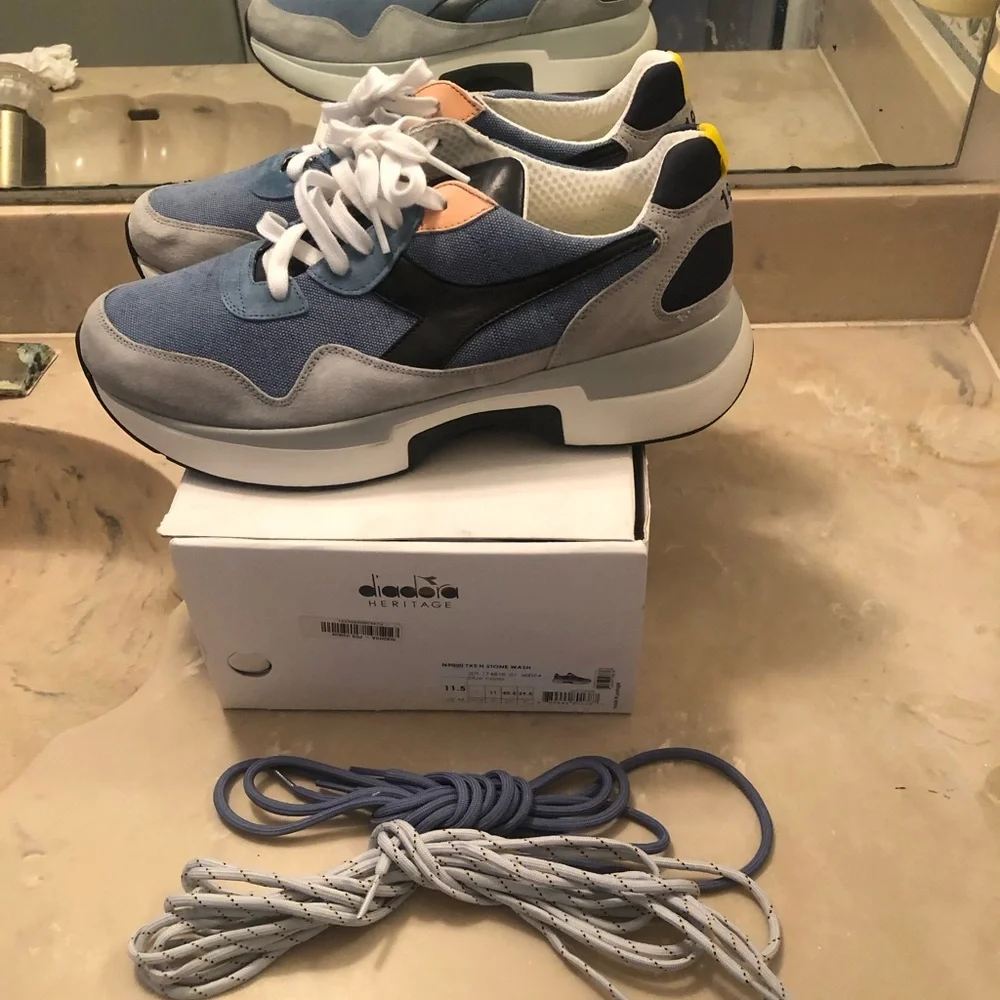 Diadora stylish men